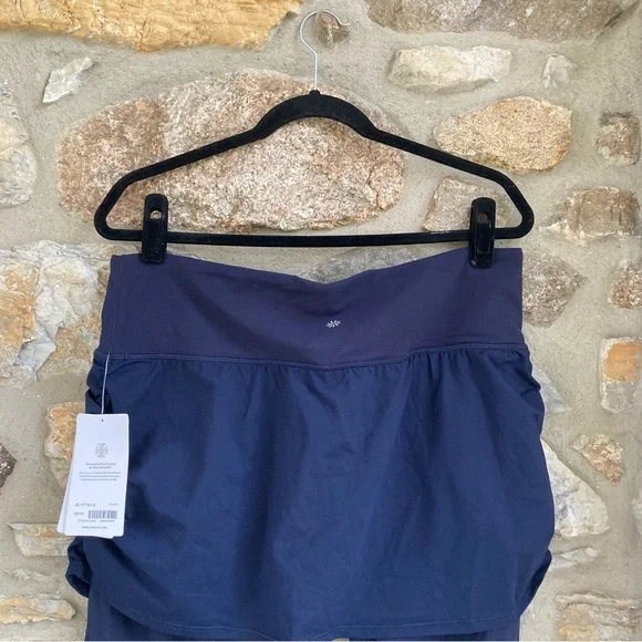 NWT Athleta ELATION 2 IN 1 CAPRI Navy $98 Womens XL - Picture 9 of 13